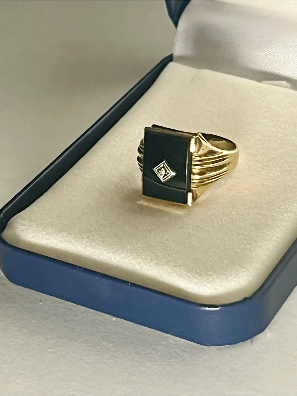 Estate Men’s Ring  | 10k Gold, Onyx & Diamond | Davidson & Son’s | Size 12 1/4